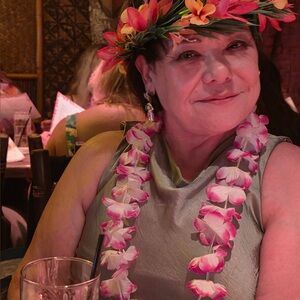 Meet your Posher, Connie